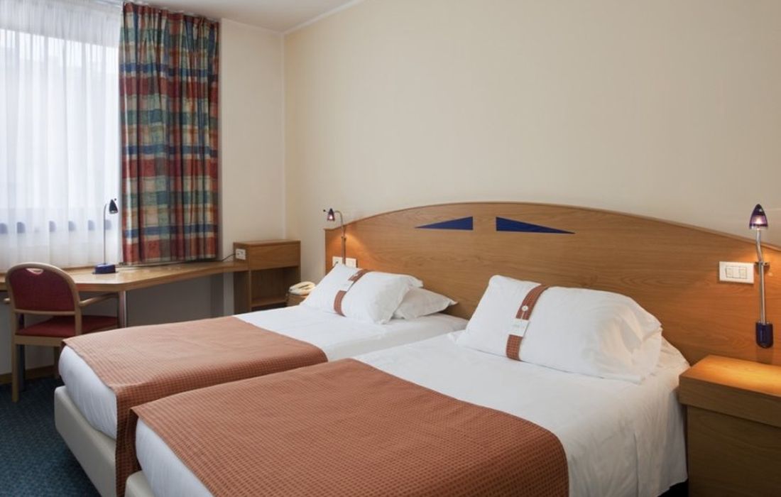 Holiday Inn Express  a Foligno