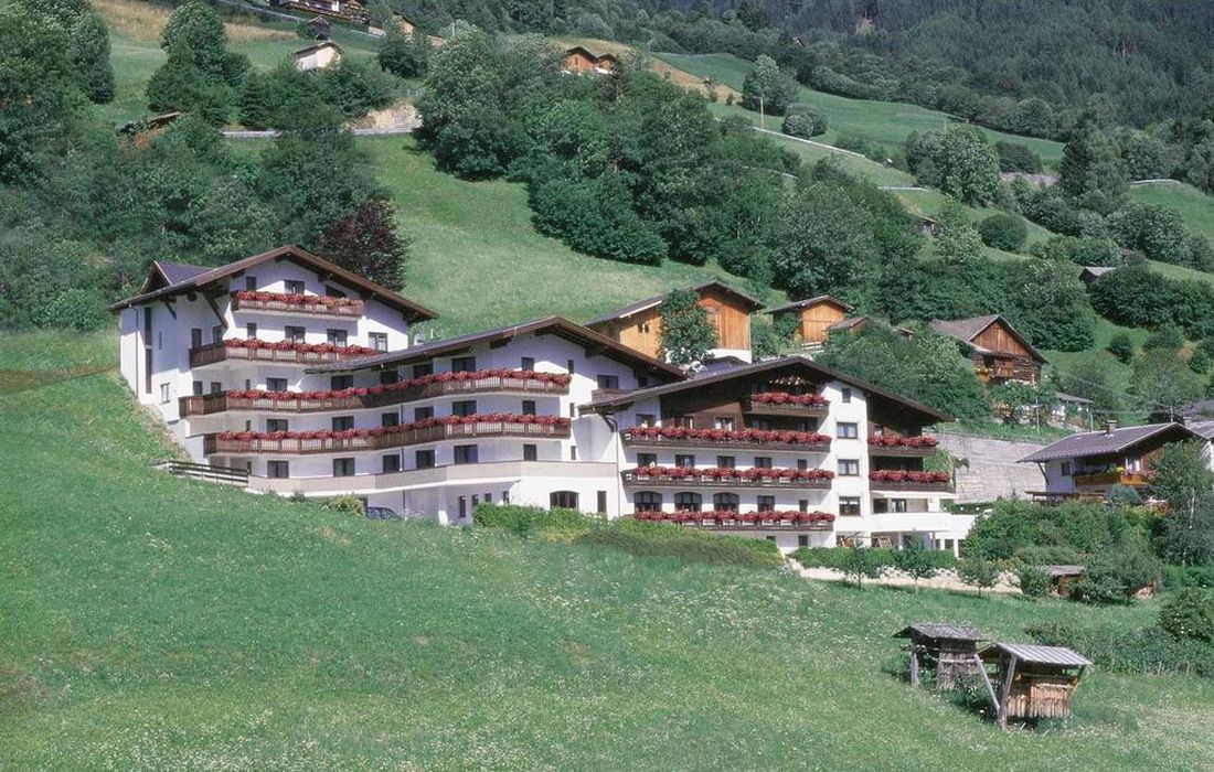 Hotel Alpenfriede  a Jerzens