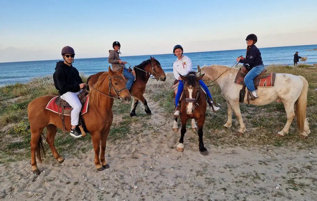 passeggiata a cavallo nella riserva naturale di cesine a San Cataldo 