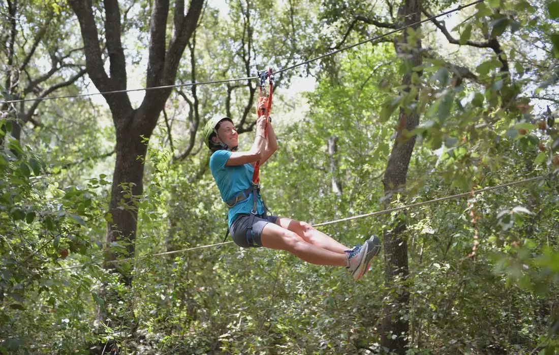 Parco avventura con zipline e arrampicata a Ostuni