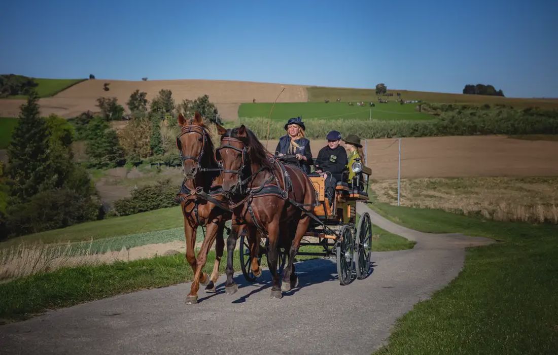 Giro in carrozza e aperitivo a Asti