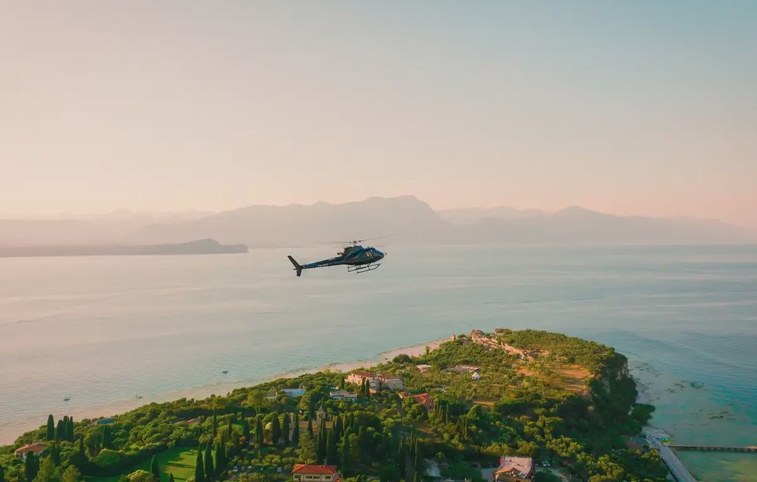 Volo panoramico in elicottero sul lago di Garda a Malcesine
