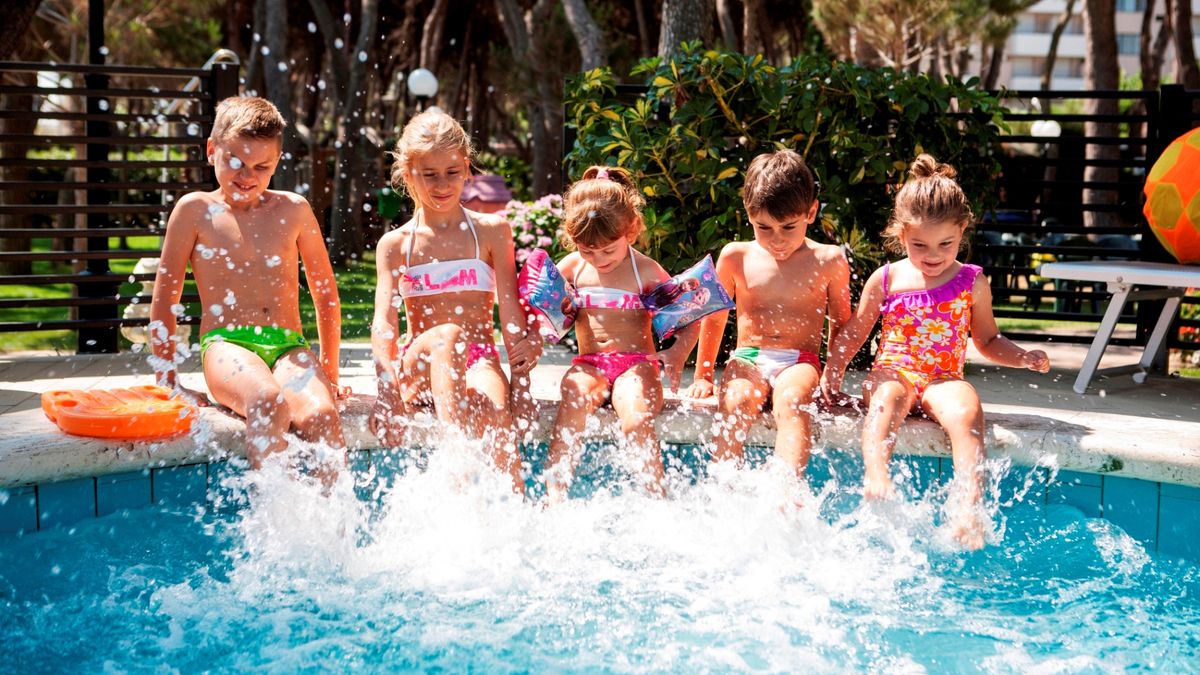  Bimbi & Pool - Hotel Promenade a Giulianova Lido