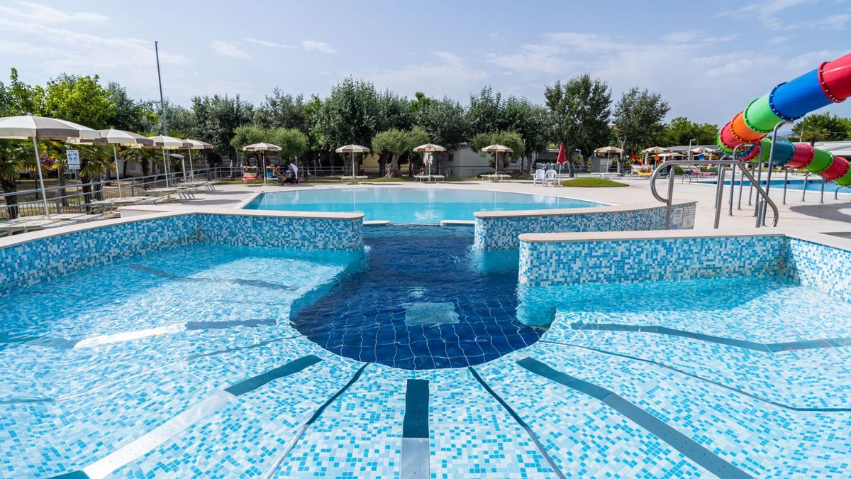   - Stork Camping Village a Roseto degli Abruzzi