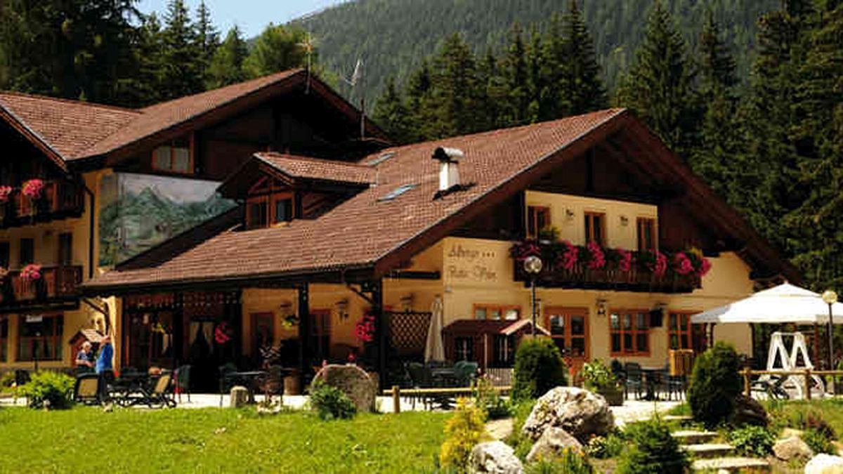   - Baita Velon a Vermiglio