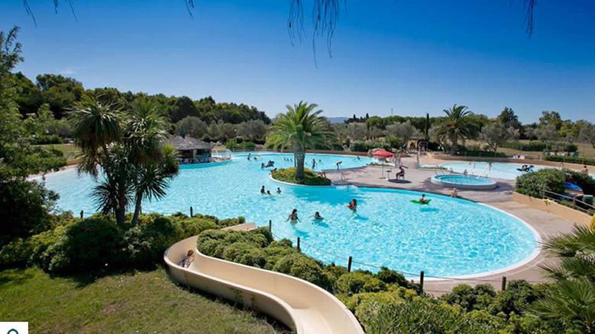   - Camping Villaggio Le Capanne a Bibbona