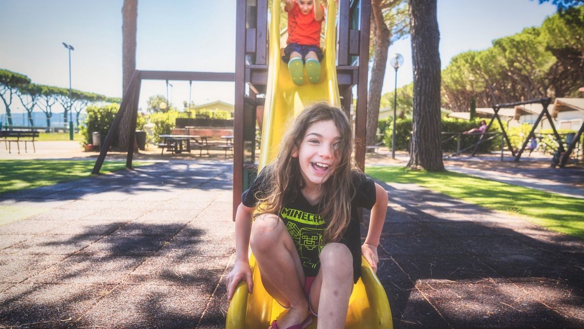  Bambini parco giochi 2 - Camping Voltoncino a Albinia Orbetello