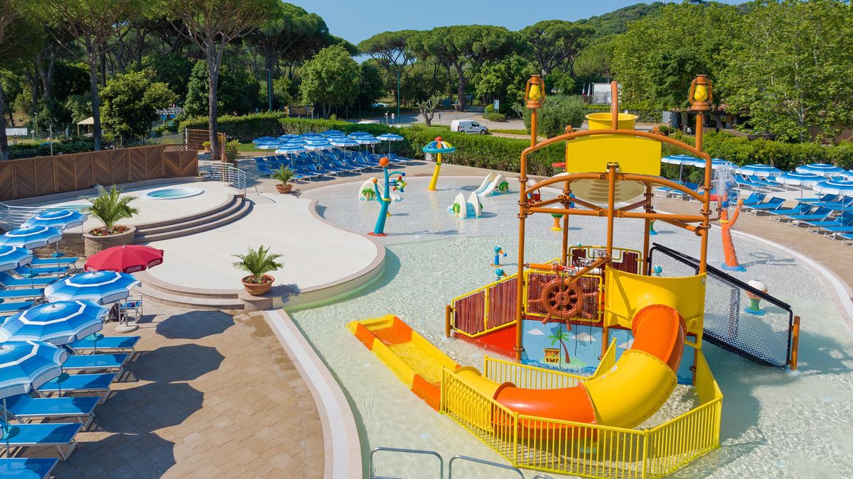  Spray Park - Camping Village Baia Azzurra  a  Castiglione della Pescaia 