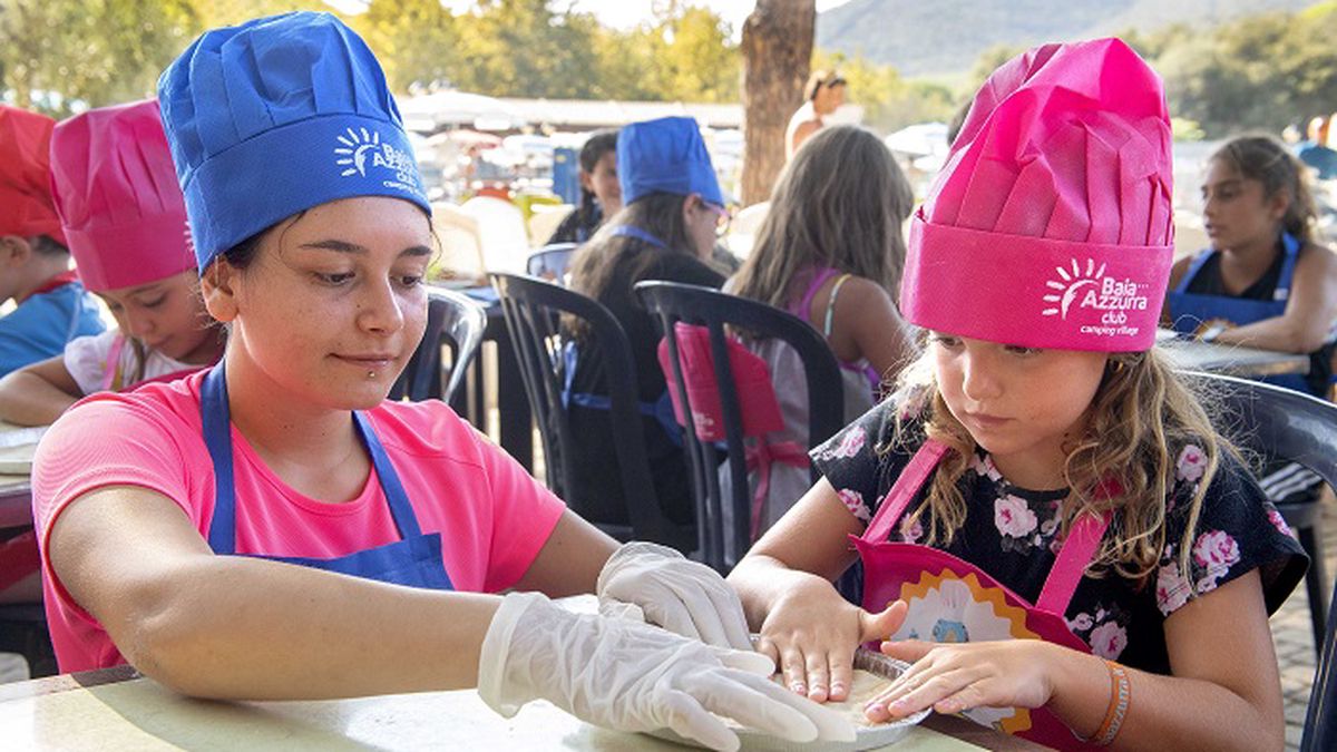  Mani in pasta mini club - Camping Village Baia Azzurra  a  Castiglione della Pescaia 