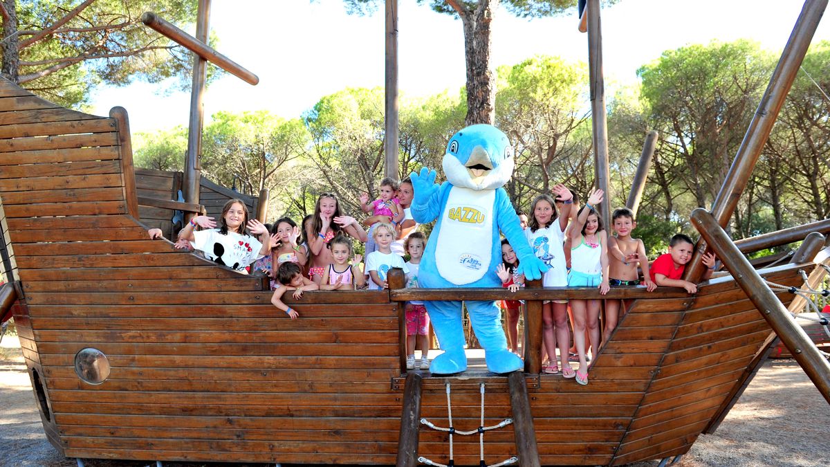  Parco Giochi Nave dei  pirati - Camping Village Baia Azzurra  a  Castiglione della Pescaia 