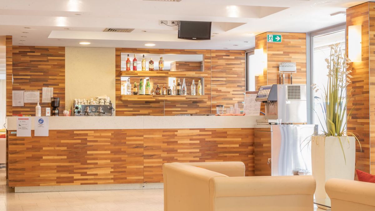  5 - Ferretti Family Hotel Madison  a Cattolica