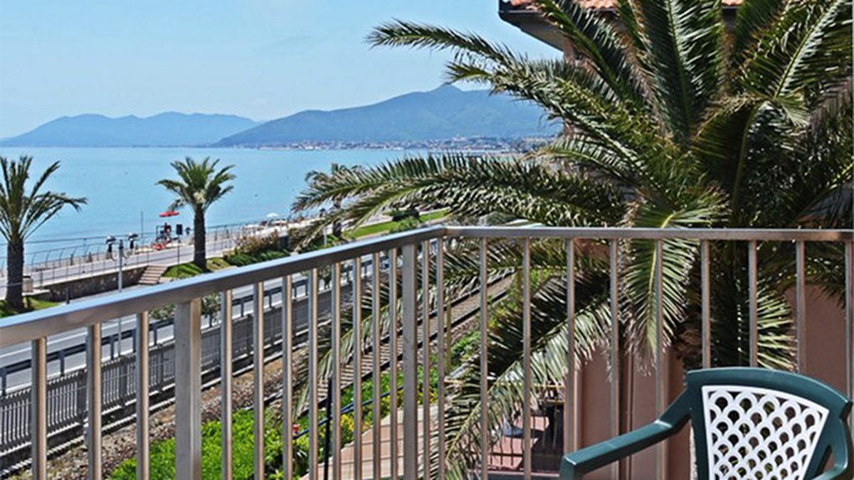   - Residence Villa Alda a Pietra Ligure