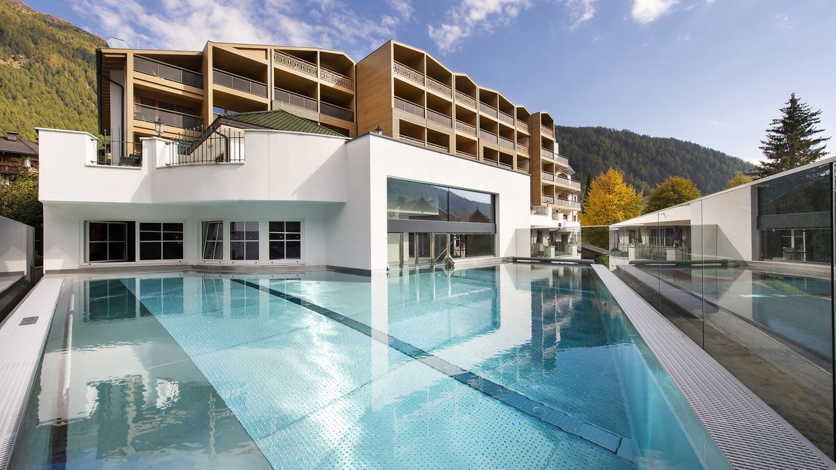   - Falkensteiner Hotel & Spa Falkensteinerhof a Valles