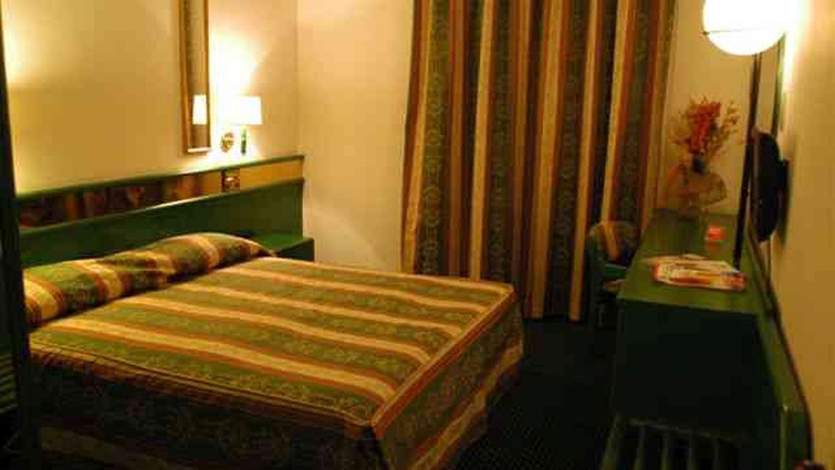  camera matrimoniale - hotel lodi a Lodi