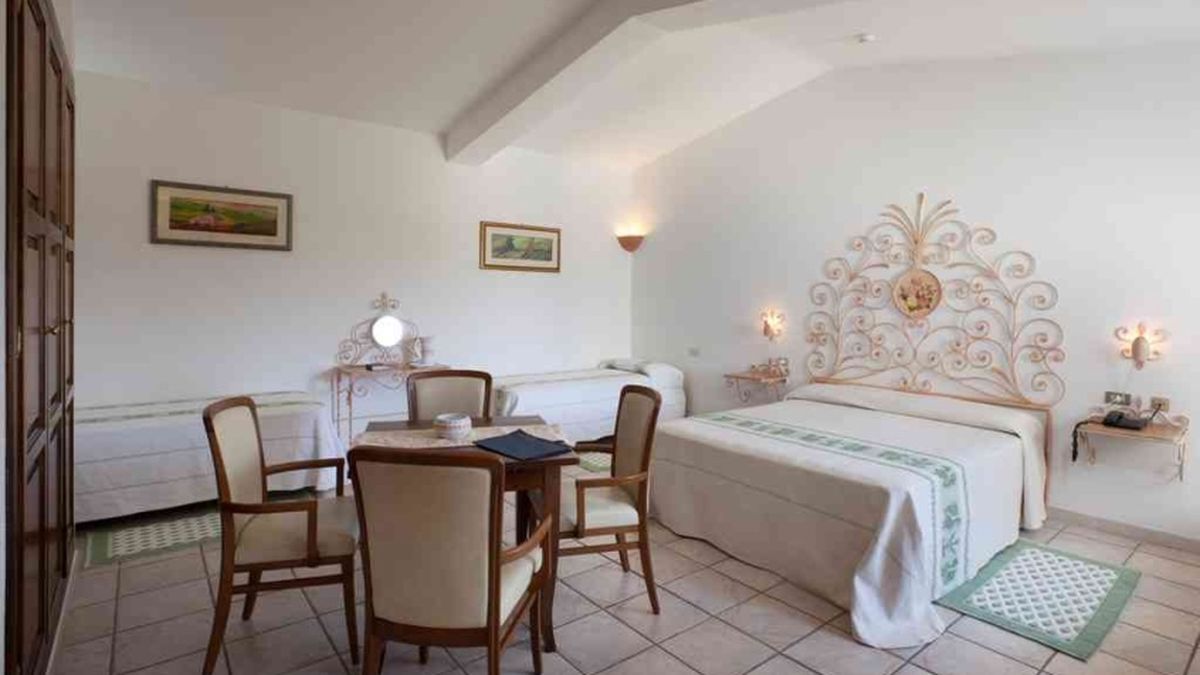   - Hotel Airone a Baia Sardinia
