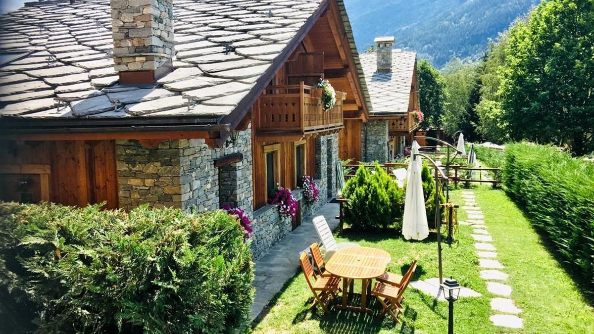   - Bijoux Des Alpes – Mont Blanc Village a La Salle 