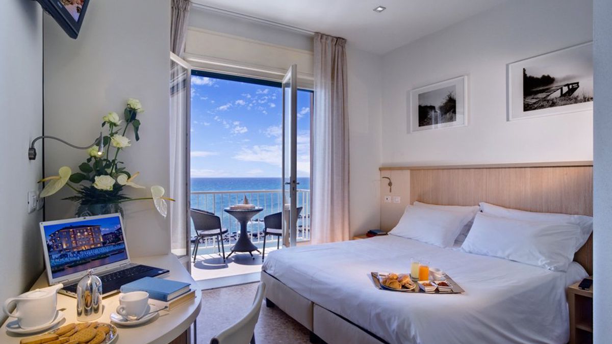   - Family Hotel La baia a Diano Marina