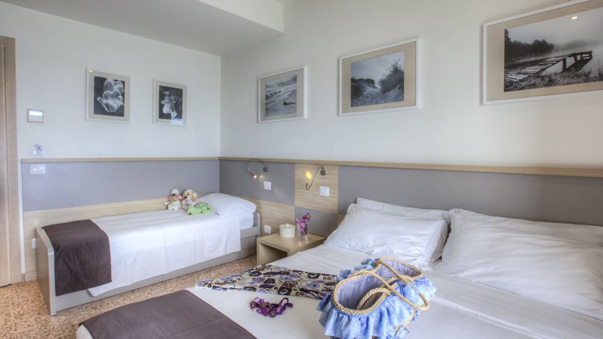   - Family Hotel La baia a Diano Marina