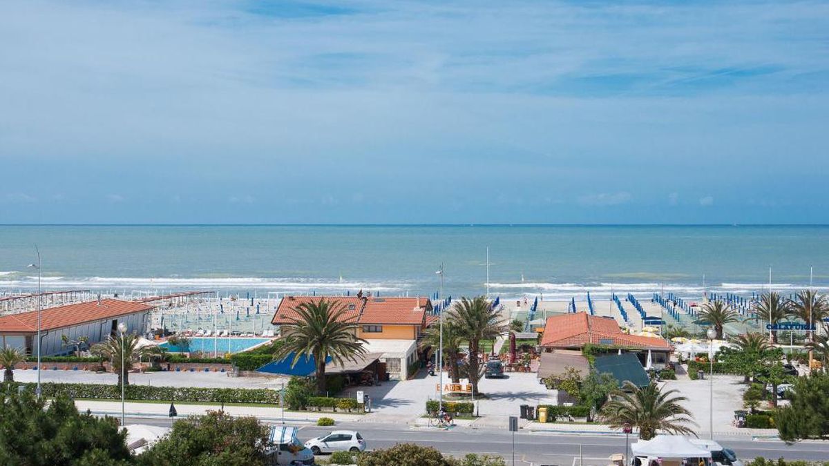   - Hotel Montecarlo a Lido di Camaiore