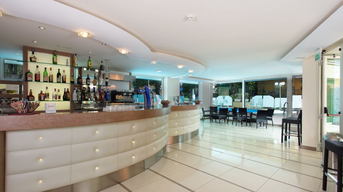   Bar e Hall - Color King Marte Family Village a Lido di Classe