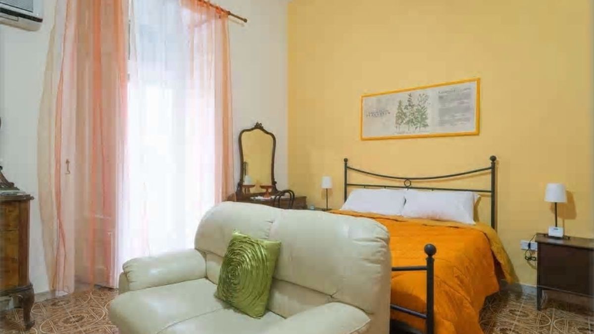   - Bed and Breakfast Casa Mariella a Napoli