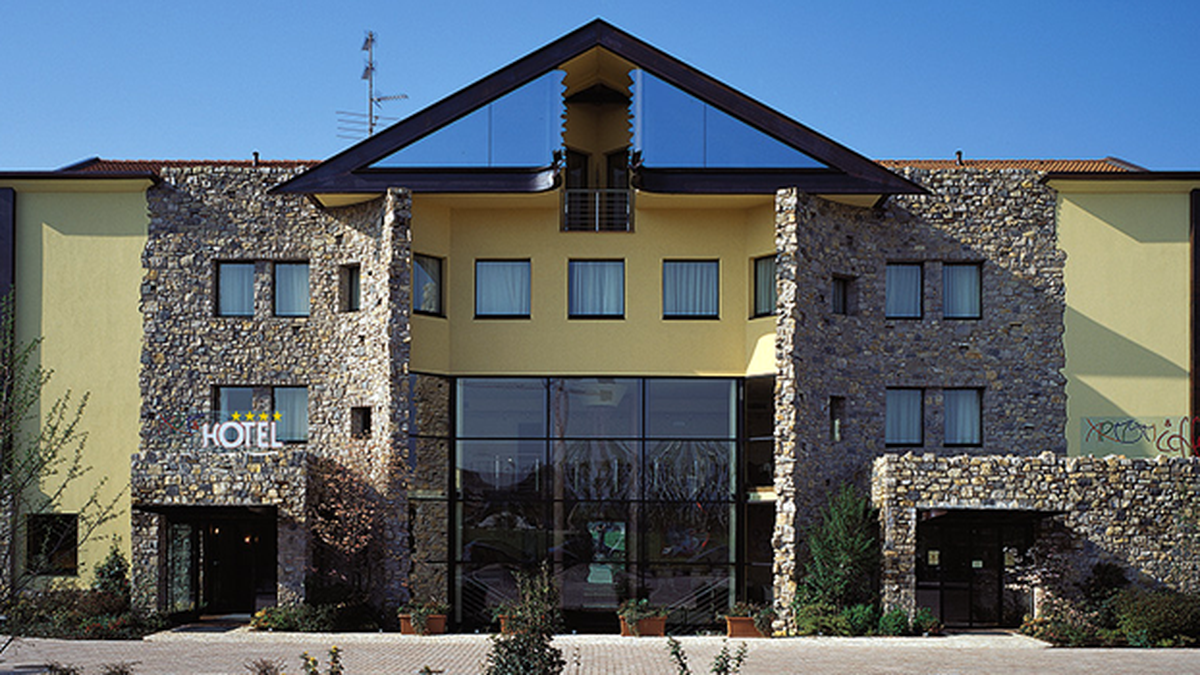   - Art & Hotel a Stezzano 