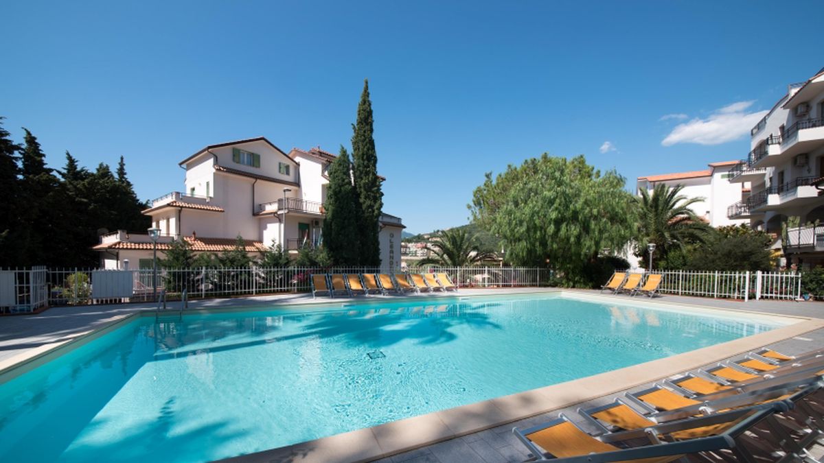  Residence con Piscina per bambini in Liguria - Residence Oleandro - Aparthotel a Pietra Ligure
