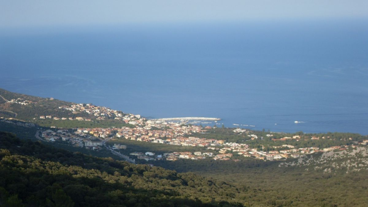  Scorcio di Cala Gonone arrivando da Dorgali - Appartamento Flavia a Cala Gonone (Dorgali)