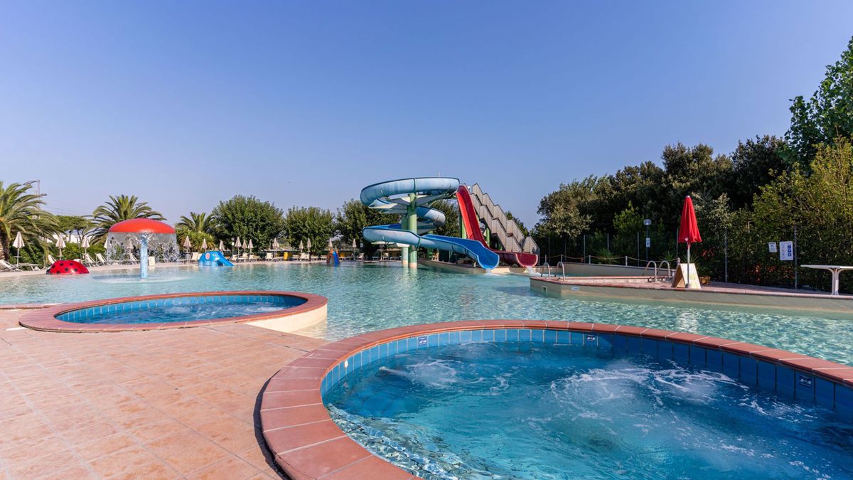   - La Risacca Family Camping Village a Porto Sant