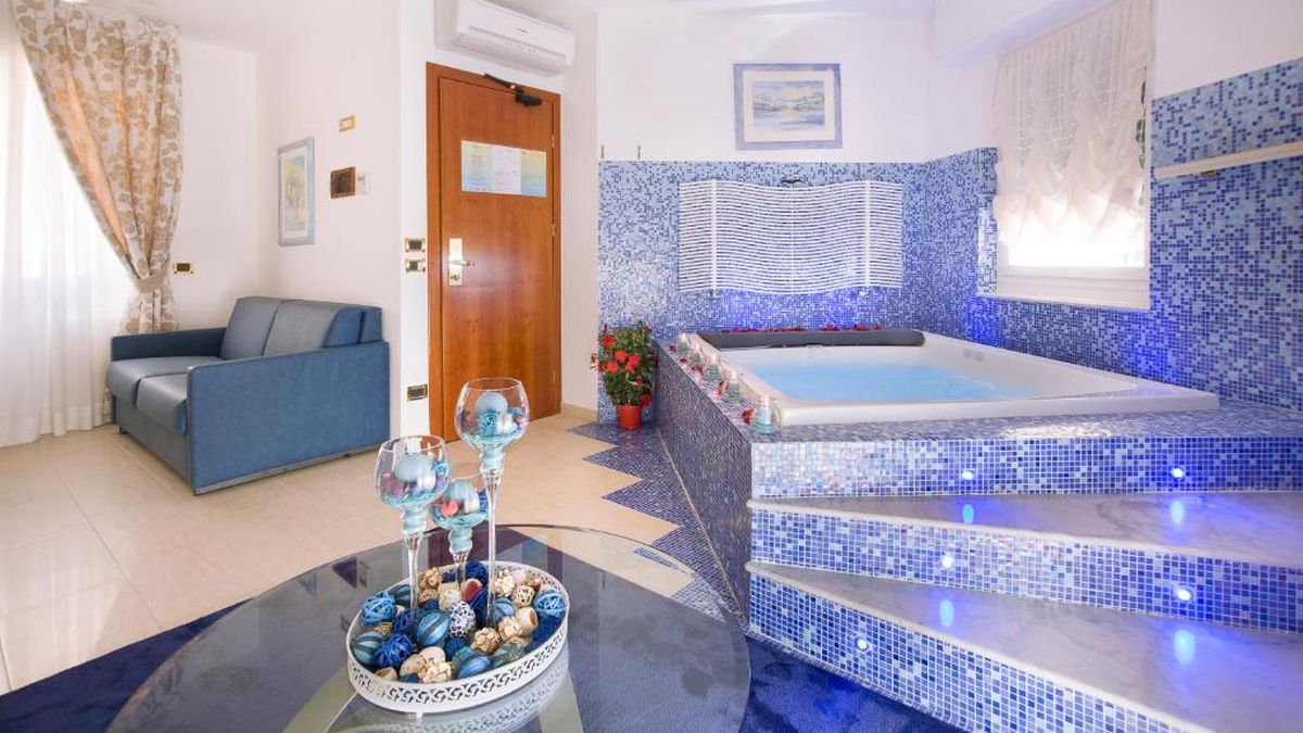   - Family Hotel Toscana a Alassio