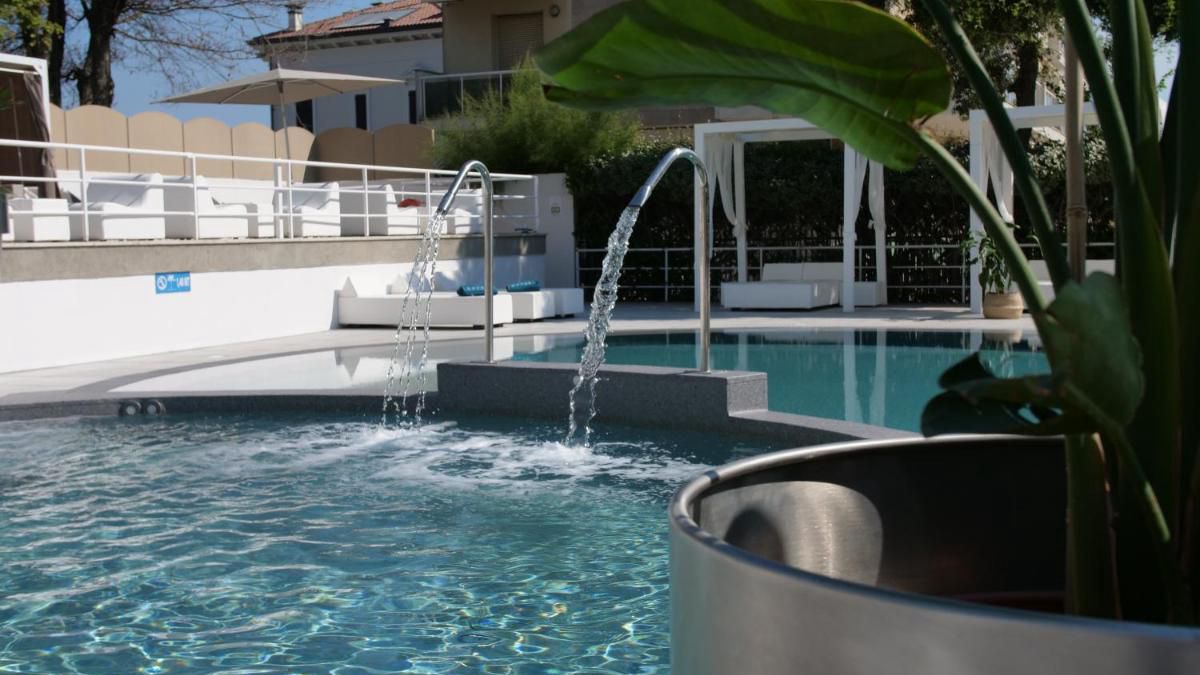   - OXYGEN LIFESTYLE HOTEL a Viserbella di Rimini