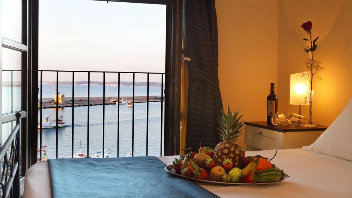   - AL PESCATORE HOTEL AND RESTAURANT a Gallipoli