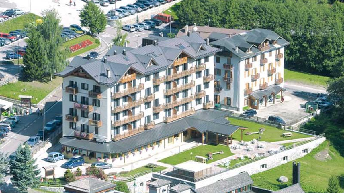   - Hotel Cristallo a Pejo Fonti