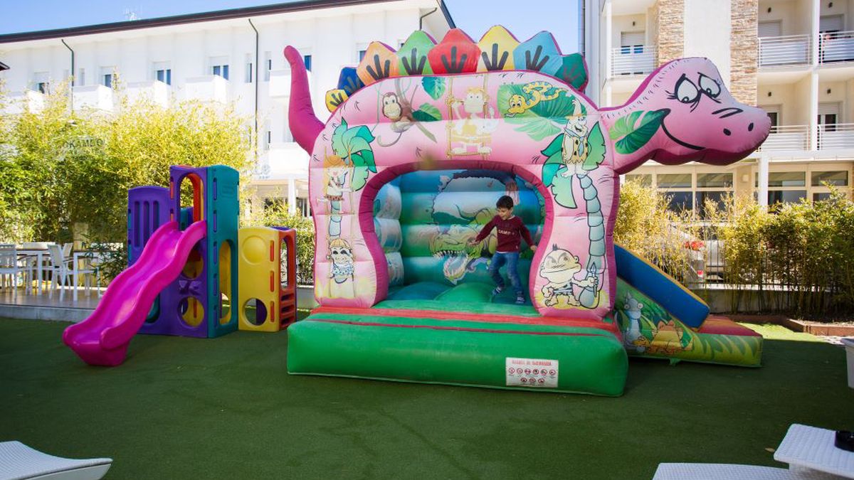  Area Gonfiabili - Color Mokambo Shore Family Hotel a Cesenatico