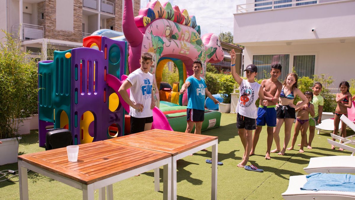   - Color Mokambo Shore Family Hotel a Cesenatico