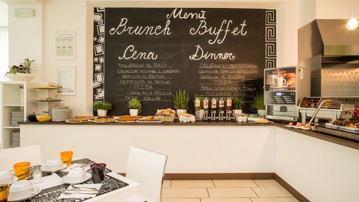  Che Mangiamo??? - Color Mokambo Shore Family Hotel a Cesenatico