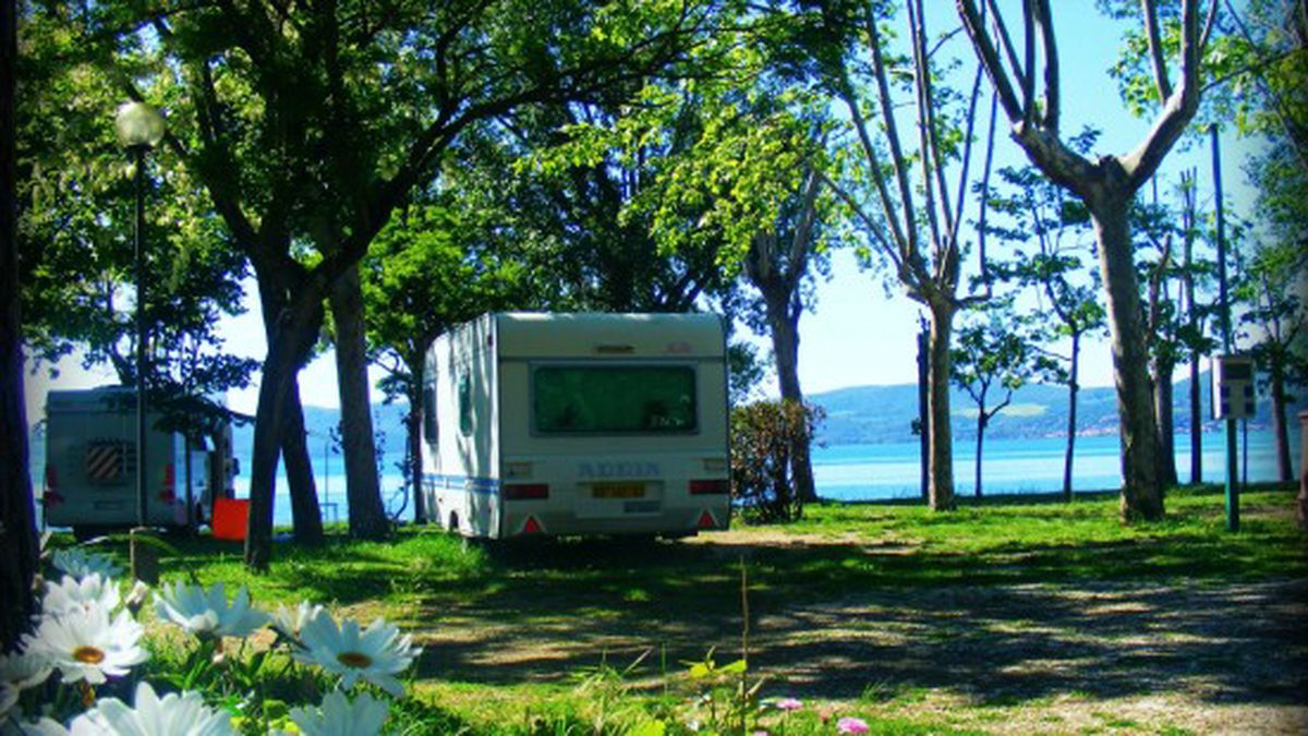   - Parco Del Lago Glamping & Lodges a Anguillara Sabazia