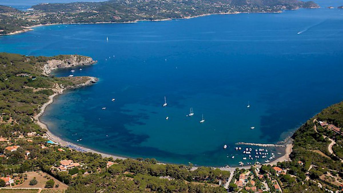  Vista Aerea del Golfo Stella - Hotel Capo di Stella a Capoliveri