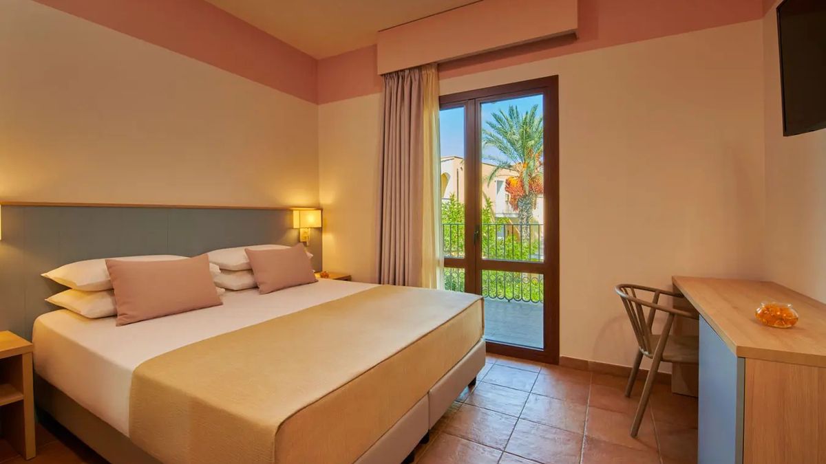   - Serenusa Resort a Licata