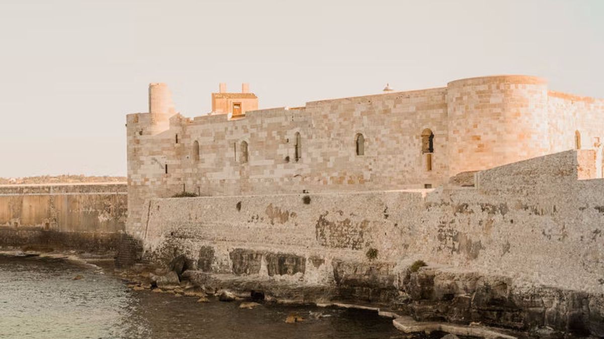   - Castello Maniace a Siracusa