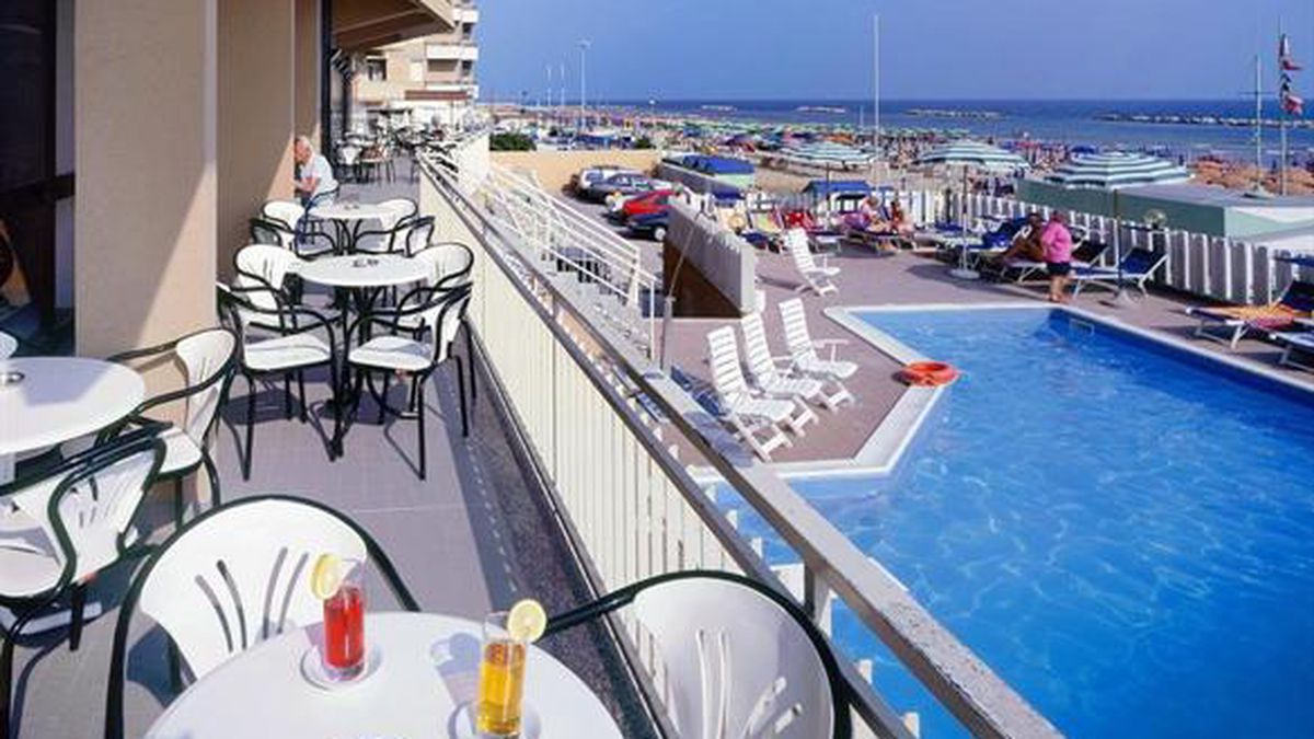  bar hotel Astoria - Hotel Astoria Beach Pesaro a PESARO
