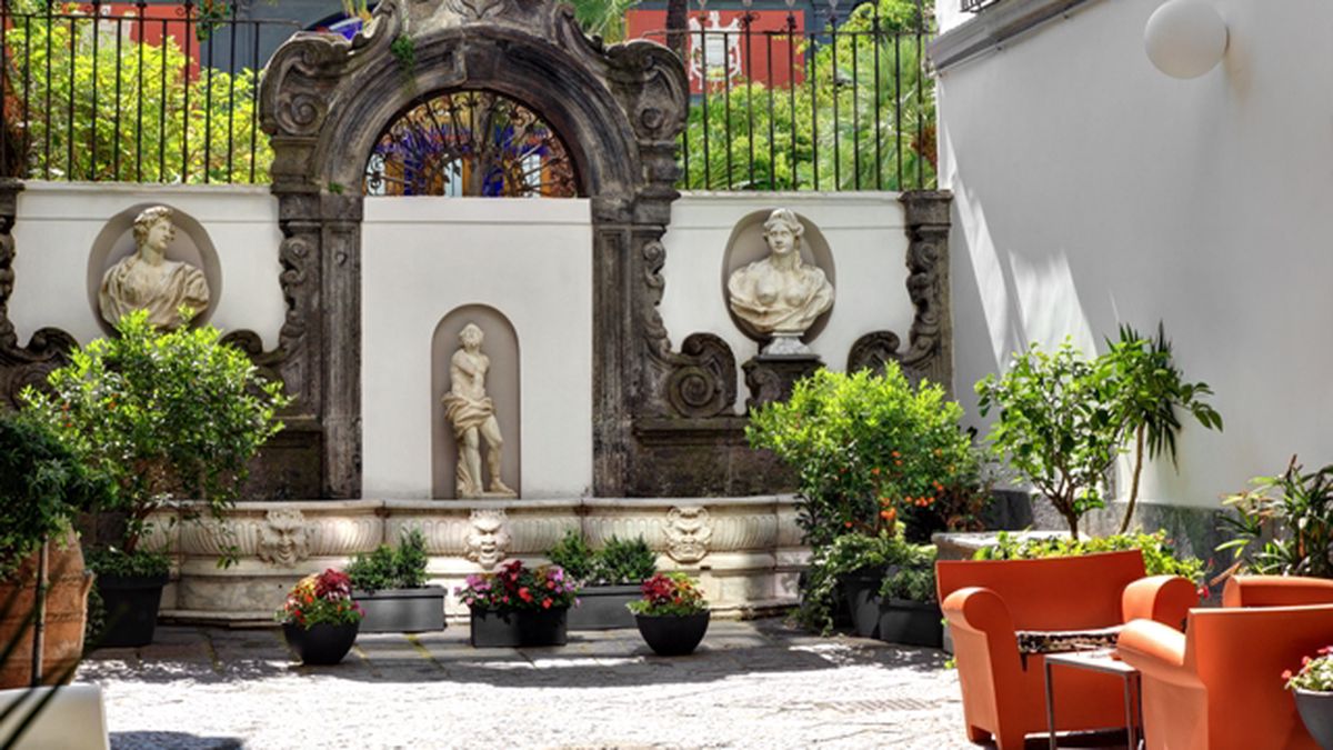   - Hotel Piazza Bellini and Apartments a Napoli