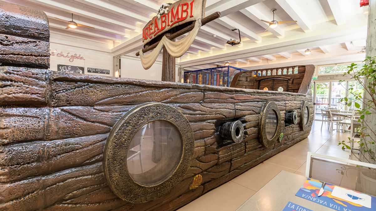  Galeone dei pirati Pizzeria Las Chi Goda - Valentini Family Village  a Bellaria