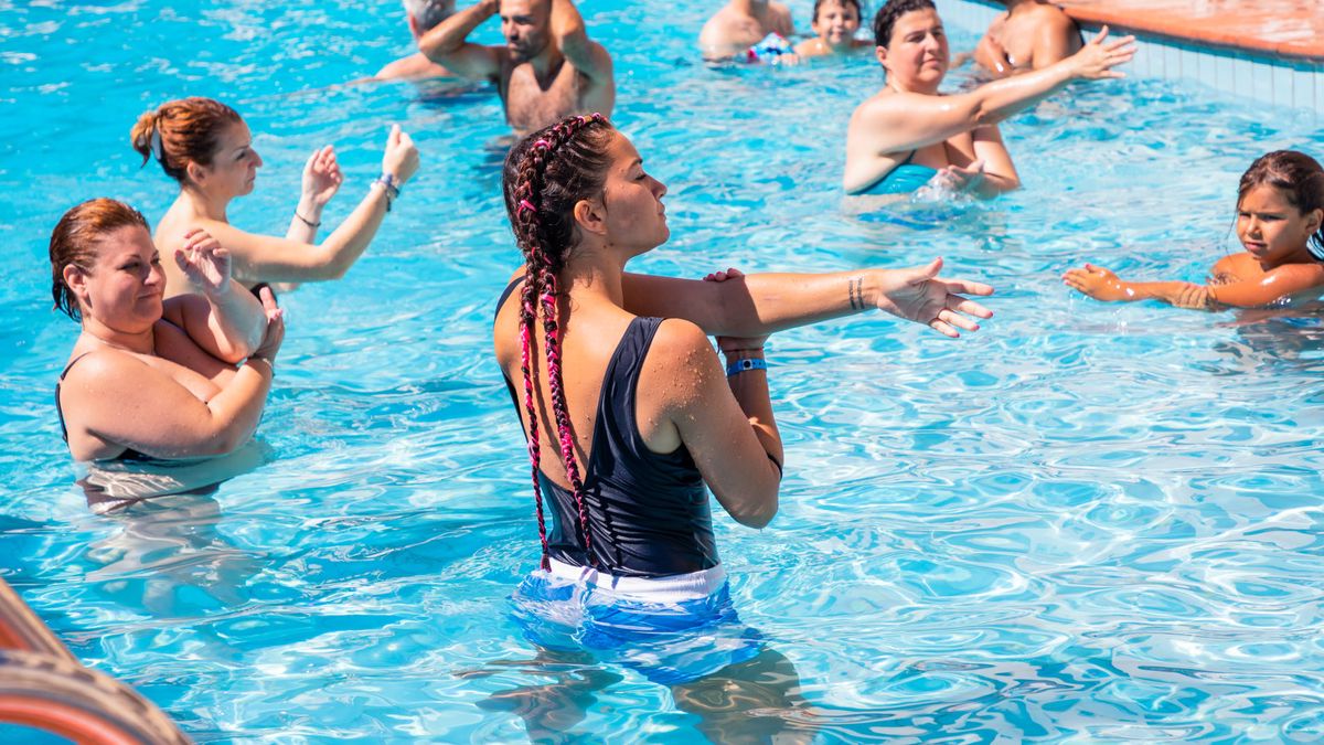  Piscina Hotel Rosalba - Valentini Family Village  a Bellaria