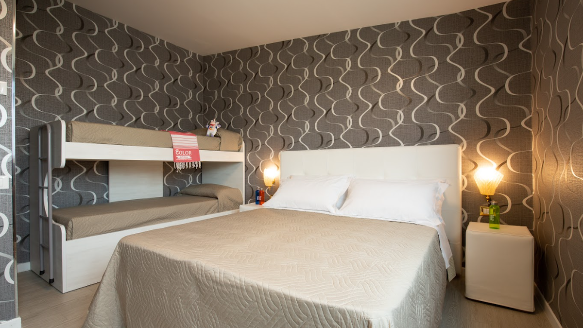   - Color Miami Beach a Milano Marittima