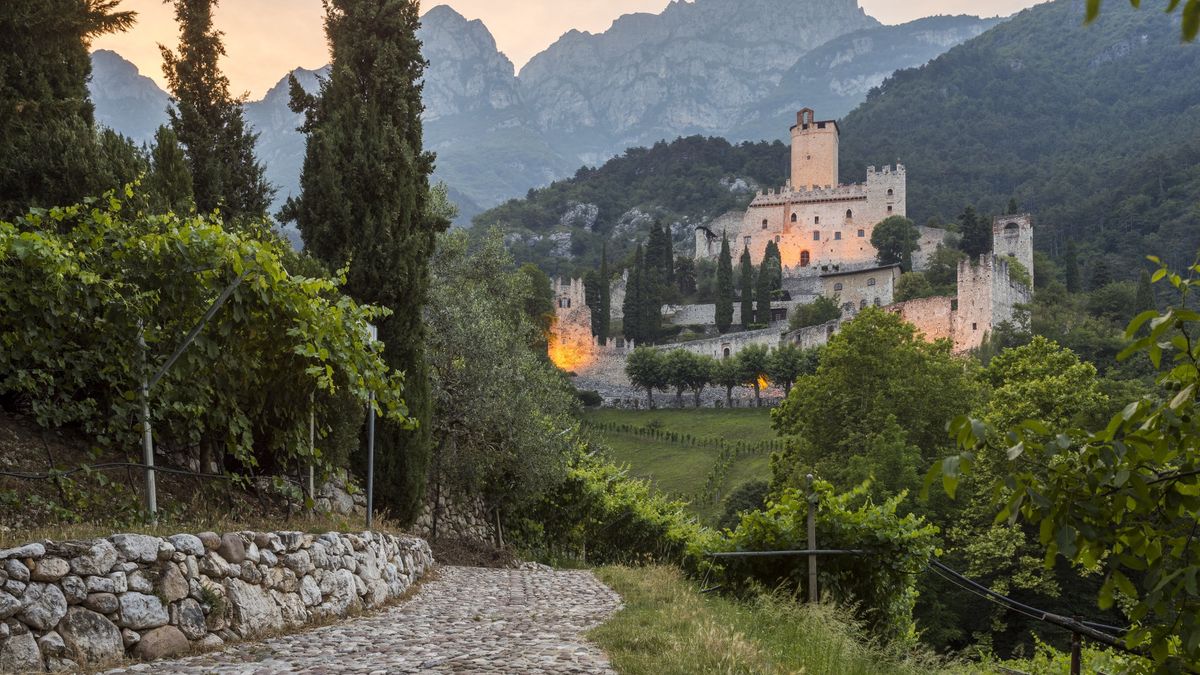   - Castello di Avio a Avio