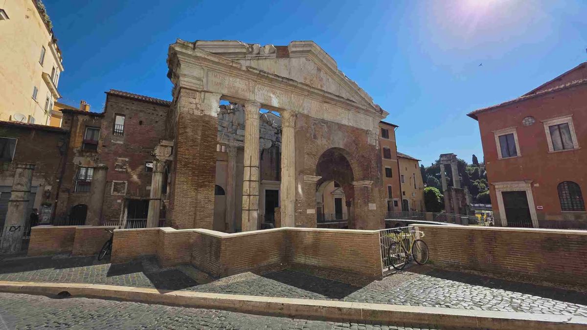   - Caccia al Tesoro Interattiva a Roma tra gemme nascoste e luoghi iconici a Roma