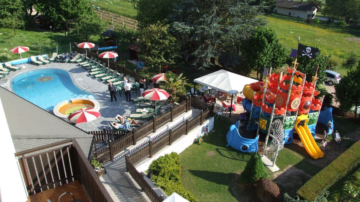   - Family Hotel Primavera a Levico Terme