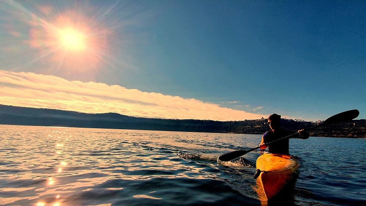  - Kayak tour sul Lago a Castel Gandolfo