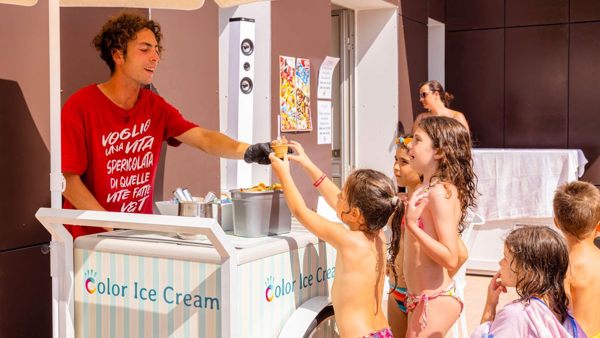   - Color Alexandra Plaza a Riccione